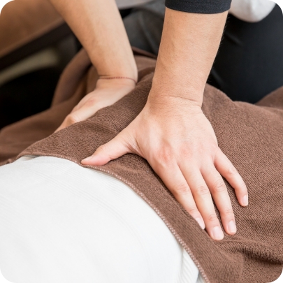 骨盤矯正・猫背矯正